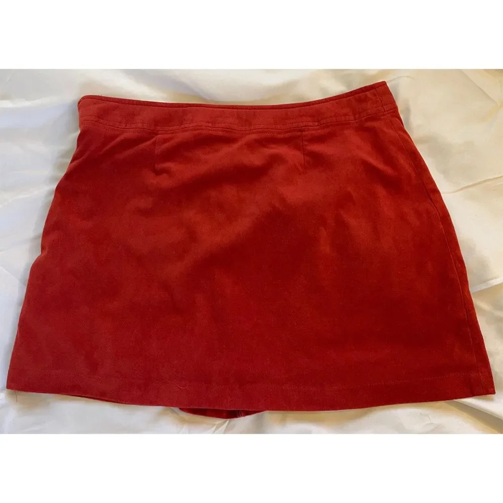 Forever 21 Burgundy Faux Suede Mini Skirt | Fall Preppy Academia Vibe